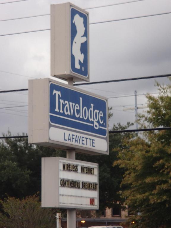 Travelodge By Wyndham Lafayette Eksteriør billede